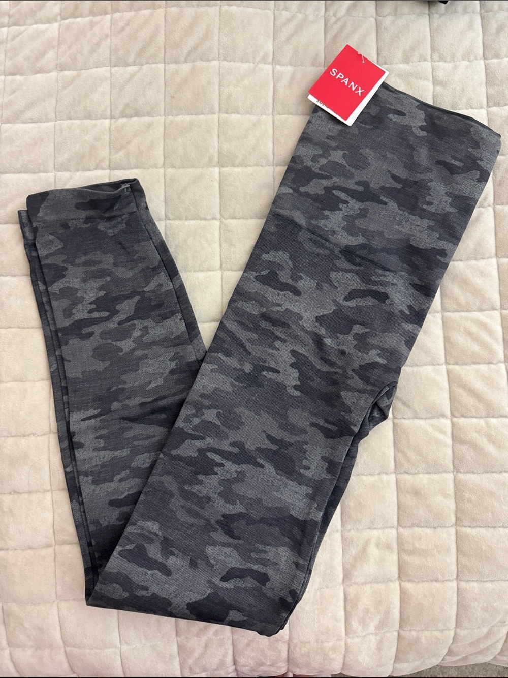 SPANX Women’s Grey CamoLook At Me Now Leggings